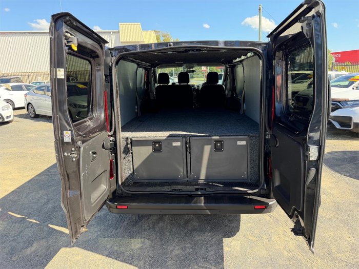 2020 MITSUBISHI EXPRESS GLX LWB SN MY21 BLACK