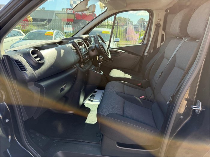 2020 MITSUBISHI EXPRESS GLX LWB SN MY21 BLACK