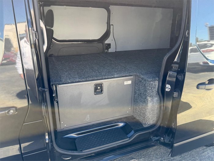 2020 MITSUBISHI EXPRESS GLX LWB SN MY21 BLACK