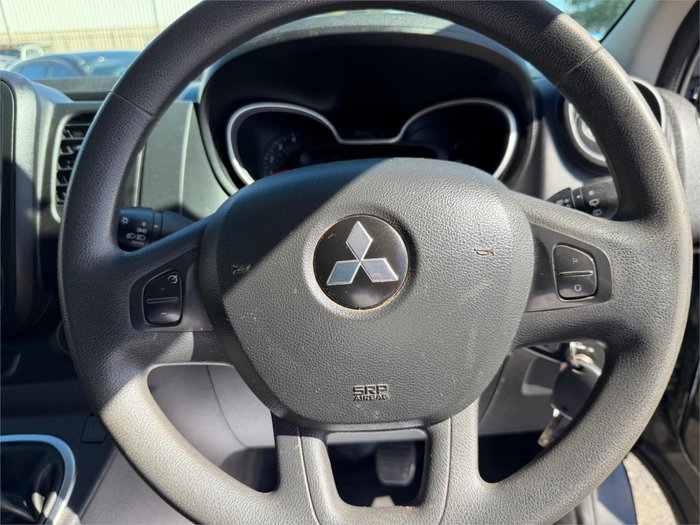 2020 MITSUBISHI EXPRESS GLX LWB SN MY21 BLACK