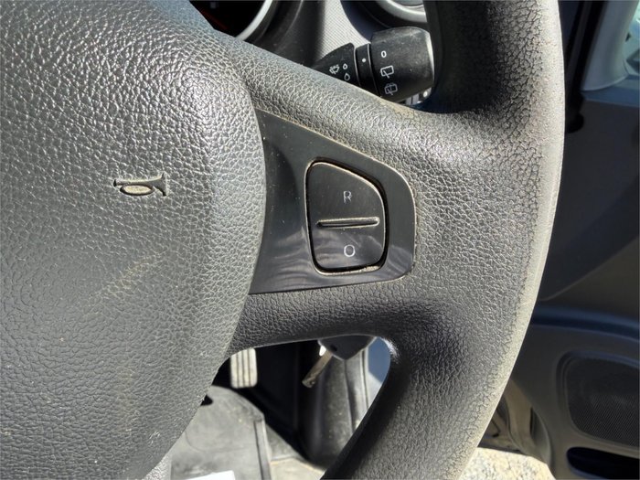 2020 MITSUBISHI EXPRESS GLX LWB SN MY21 BLACK