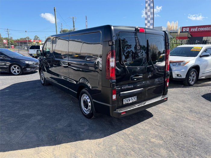 2020 MITSUBISHI EXPRESS GLX LWB SN MY21 BLACK