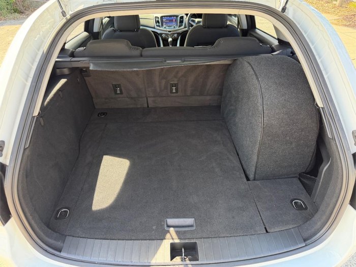 2014 HOLDEN COMMODORE EVOKE (LPG) VF White