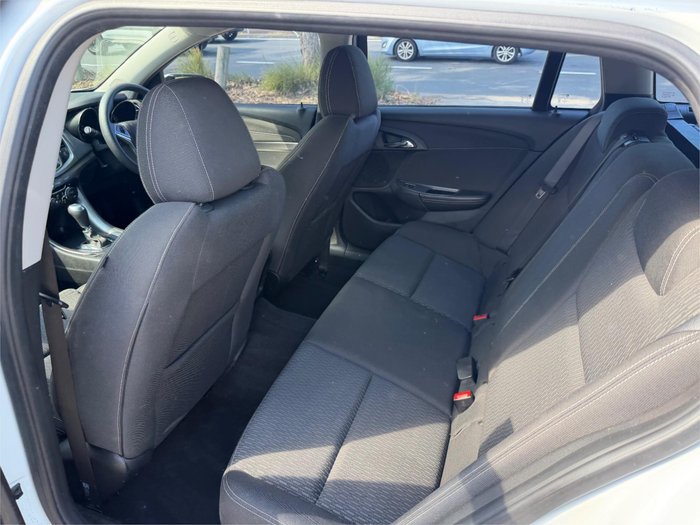 2014 HOLDEN COMMODORE EVOKE (LPG) VF White