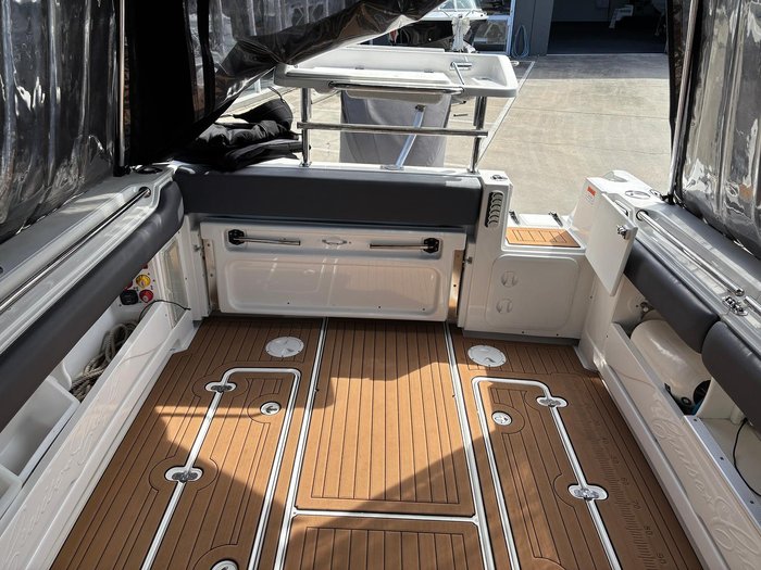 2017 Cruise Craft Explorer 685 HT