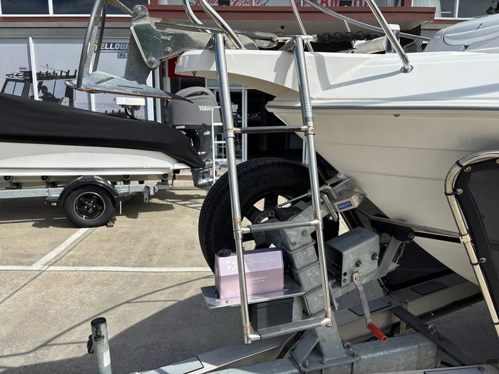 2017 Cruise Craft Explorer 685 HT