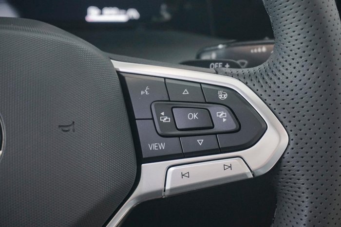 2025 Volkswagen Golf 110TSI R-Line