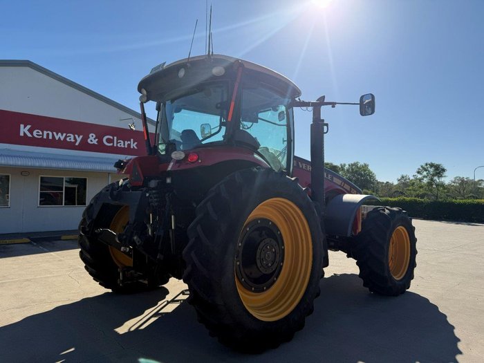 2018 Versatile 320