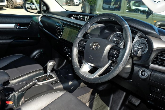 2021 Toyota Hilux SR5