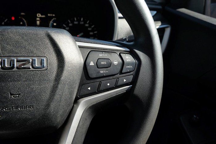 2023 Isuzu MU-X LS-M