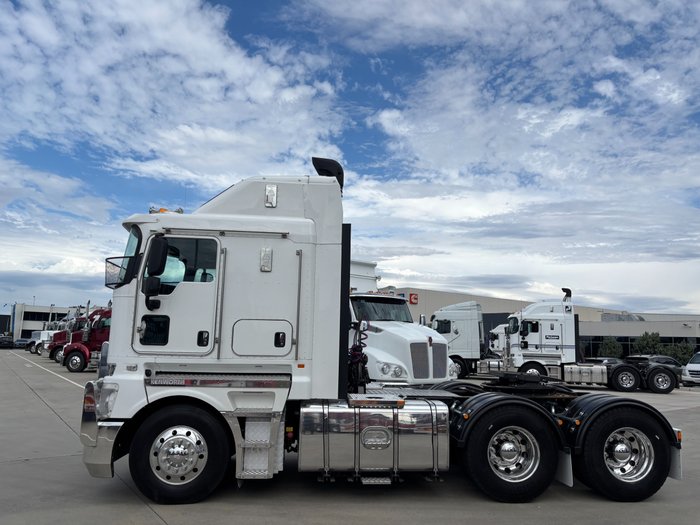2023 Kenworth K200