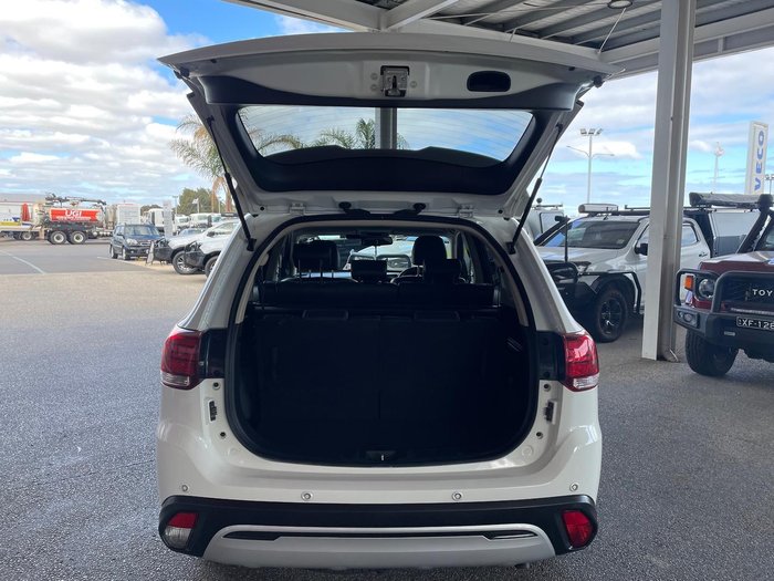 2020 Mitsubishi Outlander LS