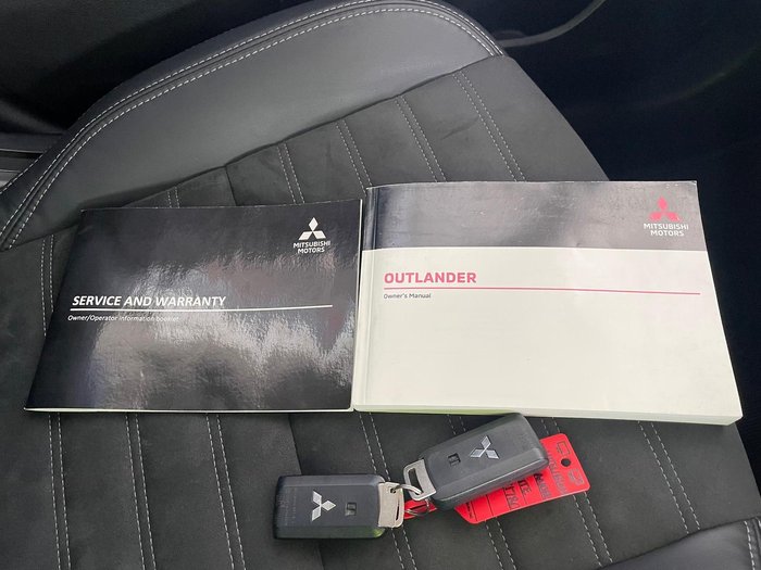 2020 Mitsubishi Outlander LS