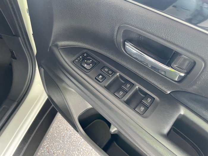 2020 Mitsubishi Outlander LS