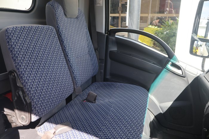 2022 ISUZU NPR 45/155