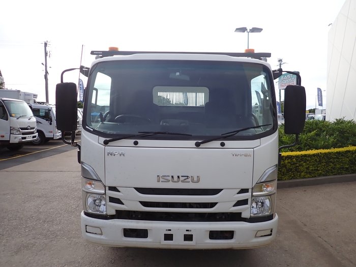 2022 ISUZU NPR 45/155
