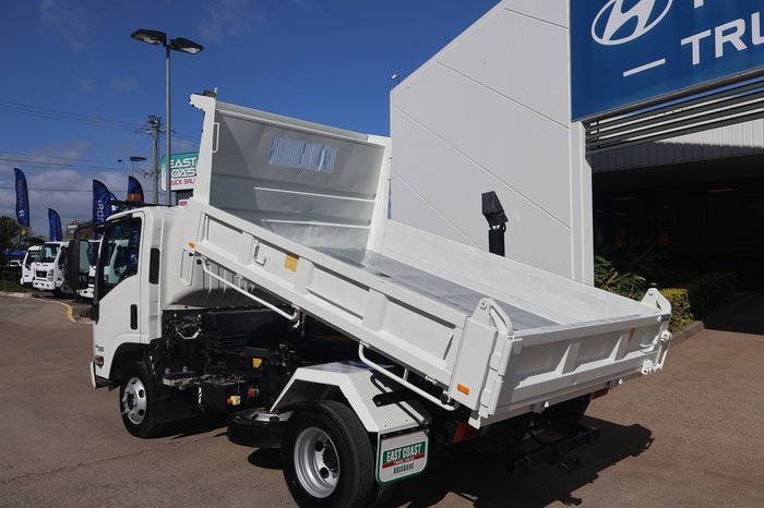 2022 ISUZU NPR 45/155