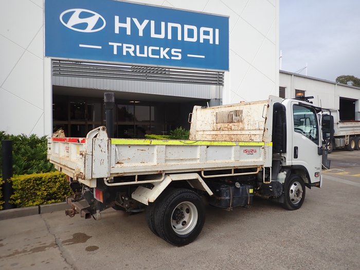 2022 ISUZU NPR 45/155