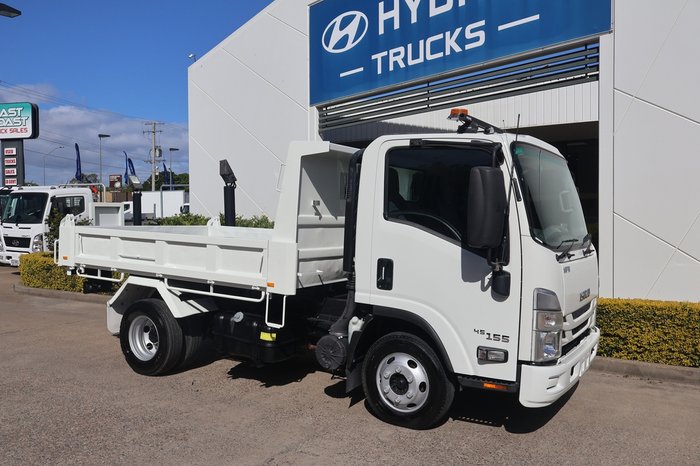 2022 ISUZU NPR 45/155
