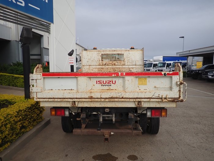 2022 ISUZU NPR 45/155