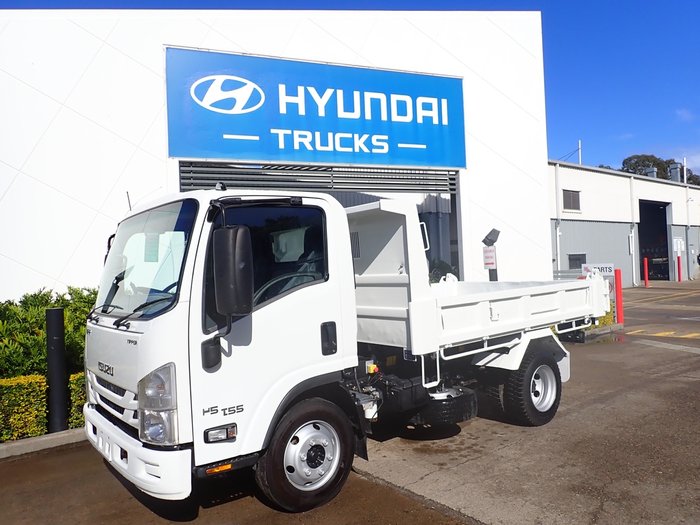 2021 ISUZU NPR