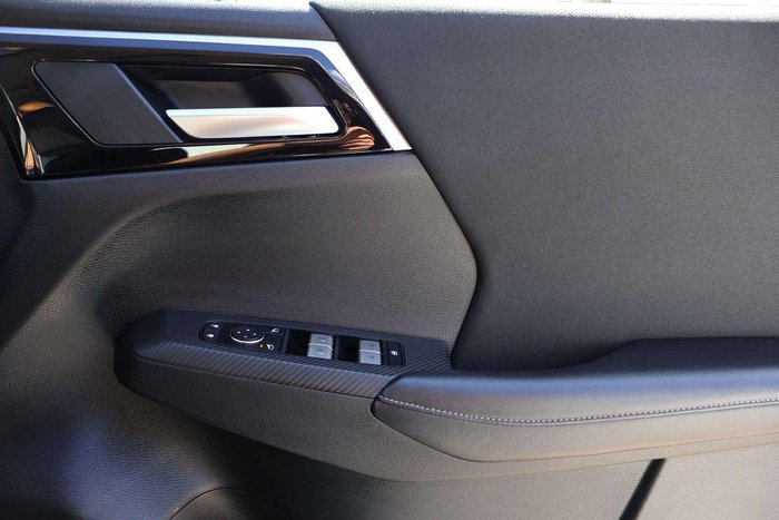 2024 Mitsubishi Outlander ES