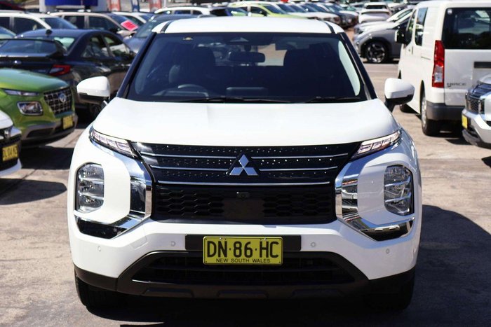 2024 Mitsubishi Outlander ES