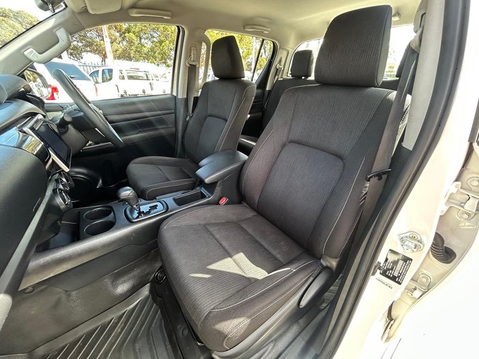 2020 Toyota Hilux SR