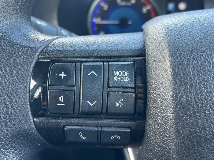 2020 Toyota Hilux SR