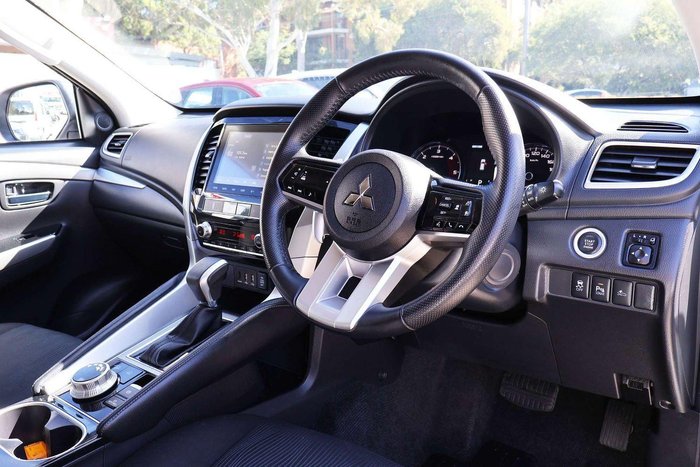 2024 Mitsubishi Pajero Sport GLS