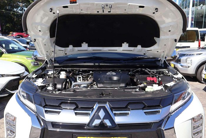 2024 Mitsubishi Pajero Sport GLS