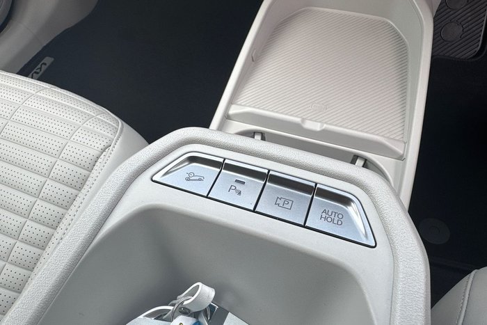 2025 Kia EV4 Earth Long Range