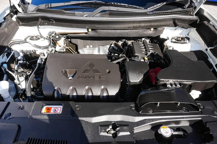 2019 Mitsubishi Outlander LS