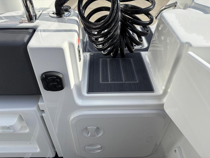 2026 Cruise Craft Explorer 635 Hardtop