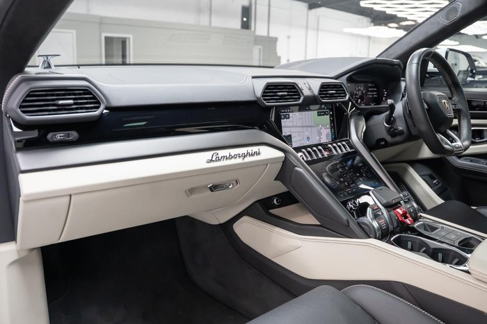 2022 Lamborghini Urus