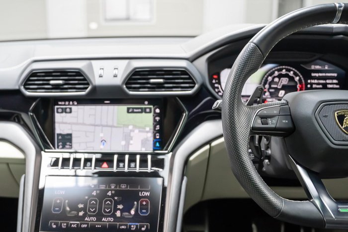 2022 Lamborghini Urus