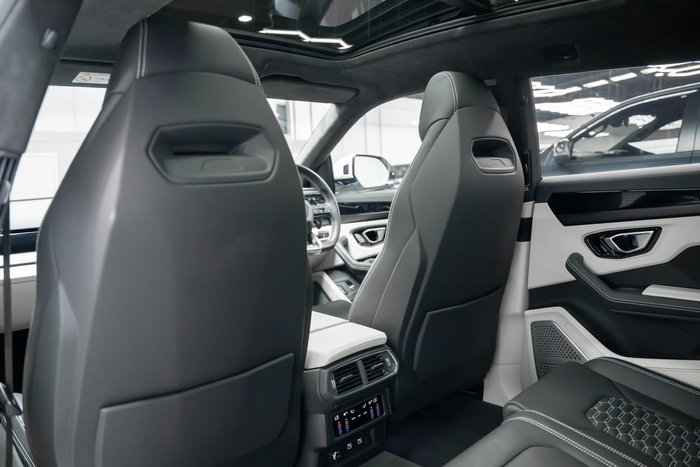 2022 Lamborghini Urus