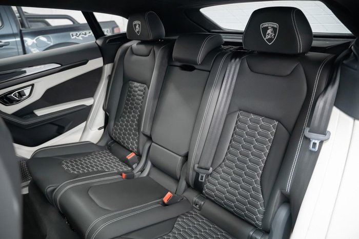 2022 Lamborghini Urus