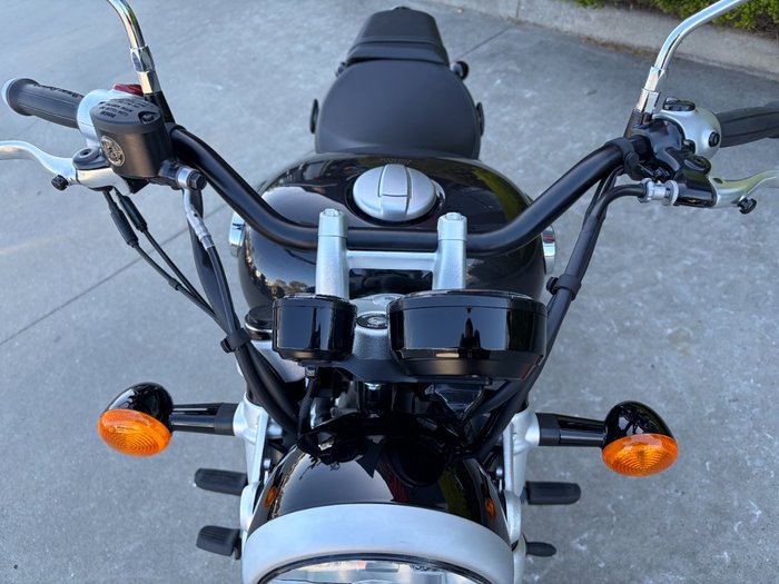 2026 Royal Enfield SUPER METEOR 650 Astral Black