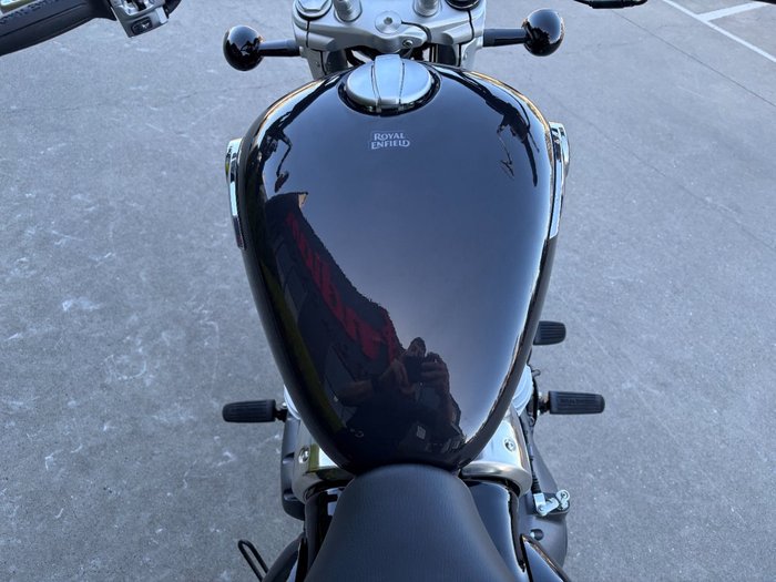 2026 Royal Enfield SUPER METEOR 650 Astral Black