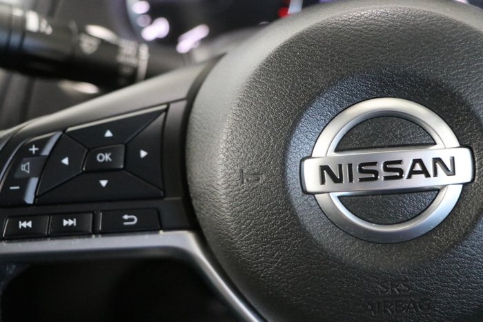 2023 Nissan Navara ST-X