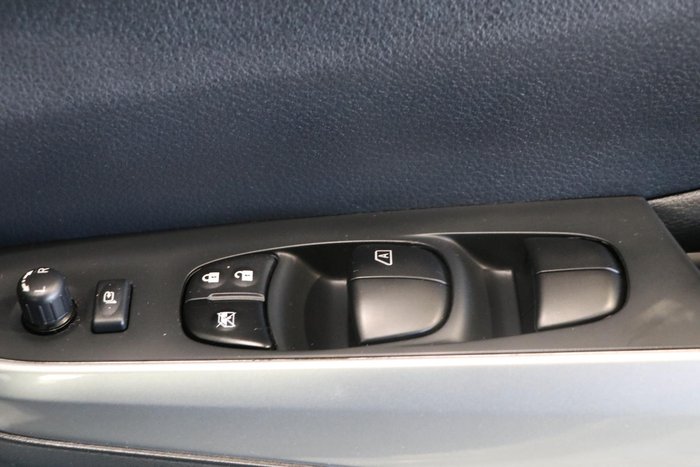 2023 Nissan Navara ST-X