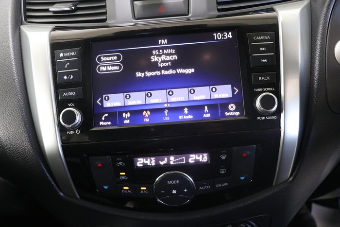 2023 Nissan Navara ST-X