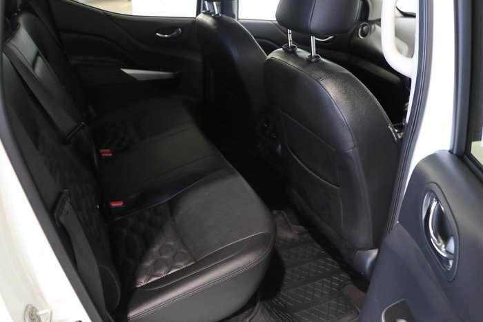 2023 Nissan Navara ST-X