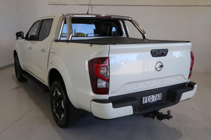 2023 Nissan Navara ST-X