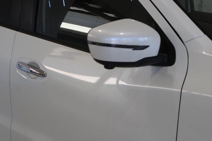 2023 Nissan Navara ST-X