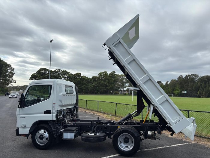 2025 Fuso Canter 615 Tipper White