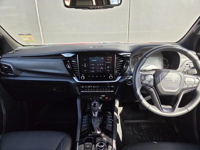 2025 Isuzu MU-X LS-T