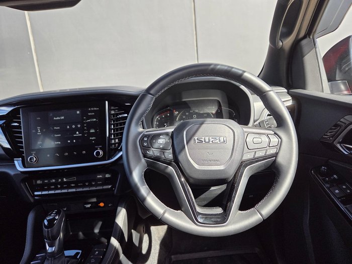 2025 Isuzu MU-X LS-T