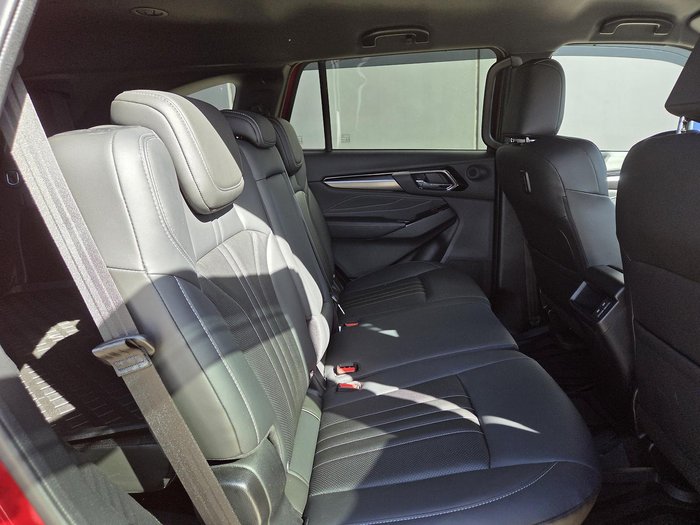 2025 Isuzu MU-X LS-T